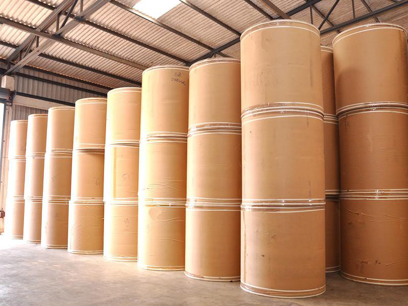 Phôi giấy Kraft mỏng & vừa (bọc hàng, làm túi giấy, bề mặt thùng carton)