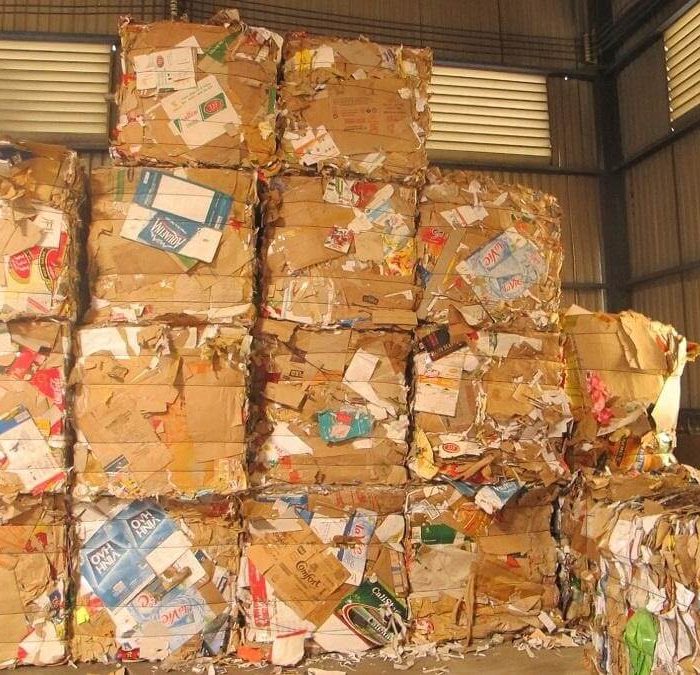 Giấy phế liệu carton bánh kẹo. (Lề bánh kẹo)